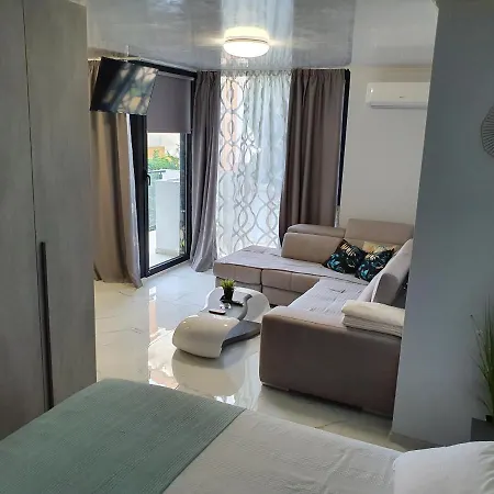 Amara-boutique & Design - студио Aparthotel